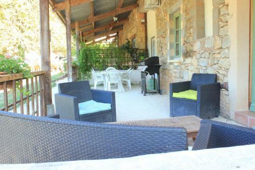 Inviting 3-bed House In Lacapelle Biron