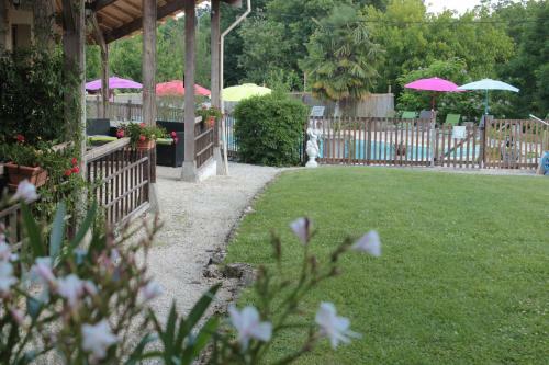 Inviting 3-bed House In Lacapelle Biron