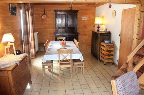 Chalet On The Slopes With Balcony La Clusaz