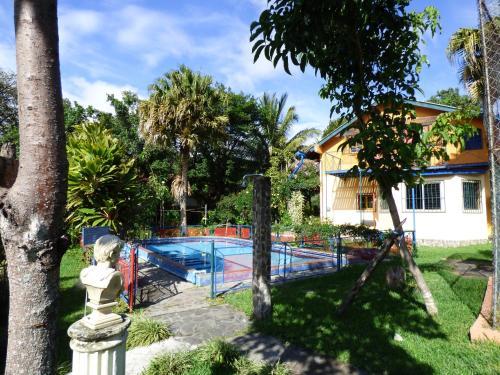Albergue Pension Topas