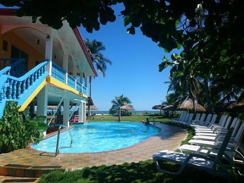 Hotel Las Lajas Beach Resort