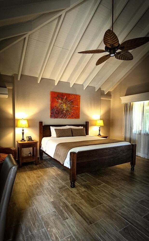 Hotel Valle Escondido Resort Golf & Spa