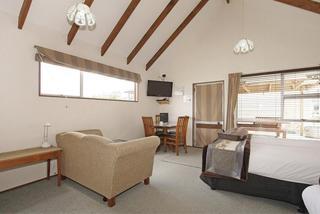 Big Five Motel