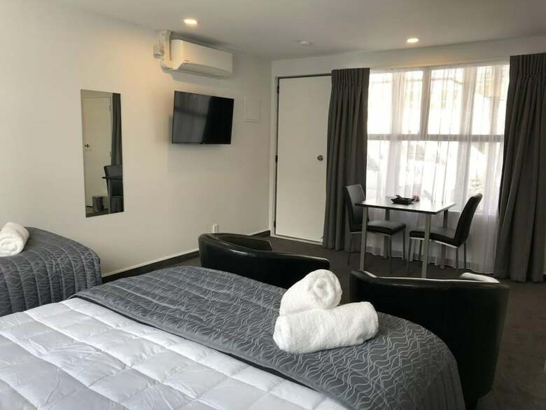 Durham Motor Inn