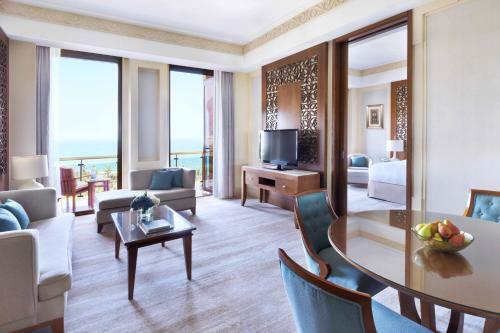 Al Bustan Palace, A Ritz-carlton Hotel