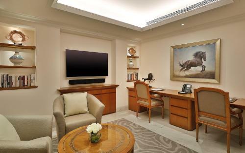 Al Bustan Palace, A Ritz-carlton Hotel