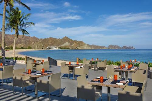 Al Bustan Palace, A Ritz-carlton Hotel