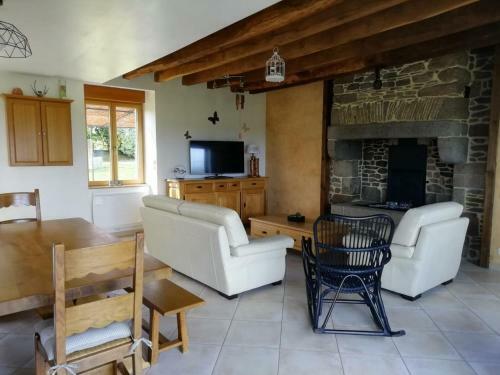 G�te Val-couesnon, 5 Pi�ces, 6 Personnes - Fr-1-538-128