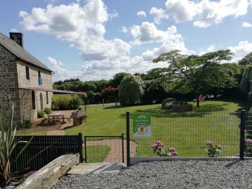 G�te Val-couesnon, 5 Pi�ces, 6 Personnes - Fr-1-538-128