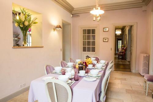 Langeais Chateau Sleeps 18 Pool Wifi