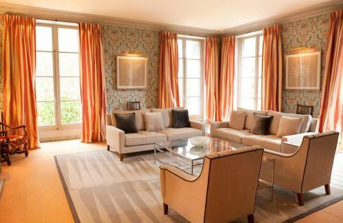Langeais Chateau Sleeps 18 Pool Wifi