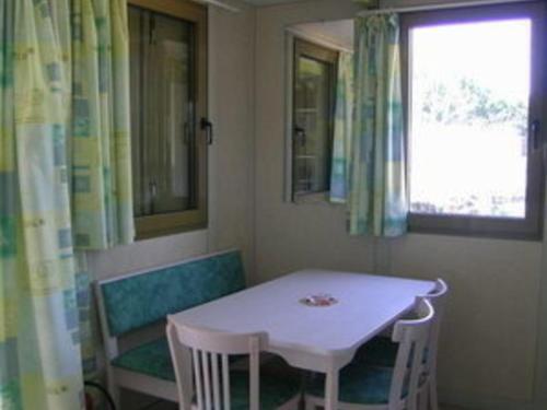 G�te Lapalisse, 3 Pi�ces, 5 Personnes - Fr-1-489-307