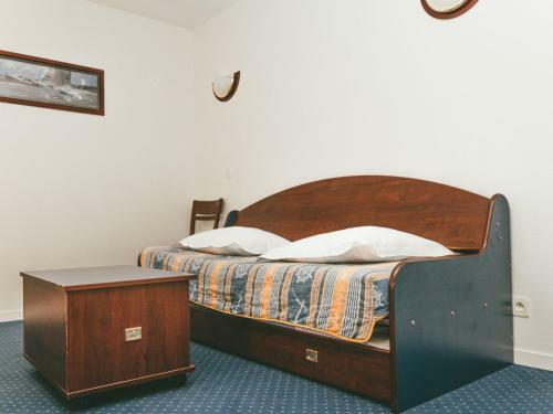 Well-kept Apartment, Located In Nice Roche-posay