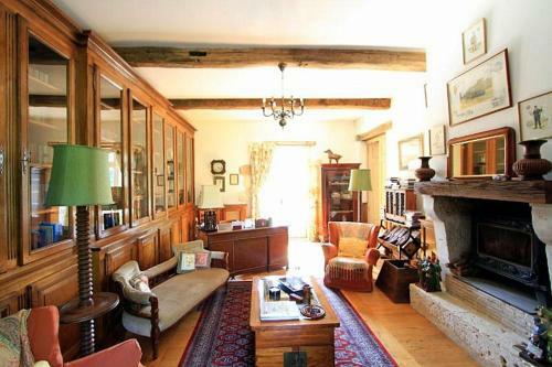 Laudogne Chateau Sleeps 12 Pool Wifi