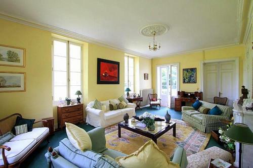 Laudogne Chateau Sleeps 12 Pool Wifi