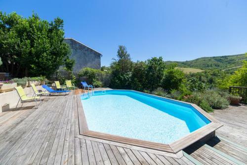 Laurac Villa Sleeps 8 Pool Wifi