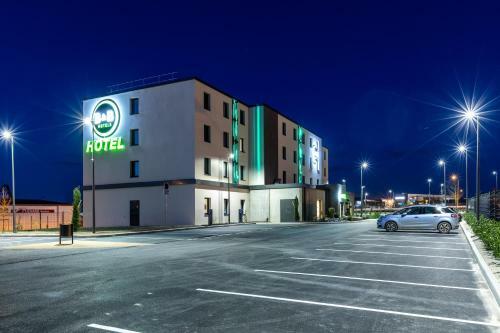 Hotel B&B H�tel Troyes Magasins D'usine
