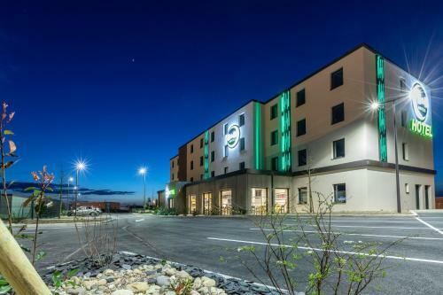 Hotel B&B H�tel Troyes Magasins D'usine