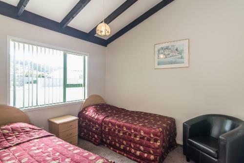 Dupont Motels