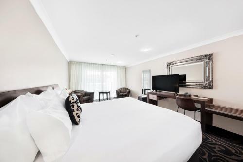 The Waterfront Hotel