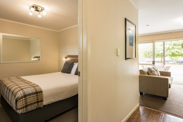 Suncourt Hotel & Conference Centre