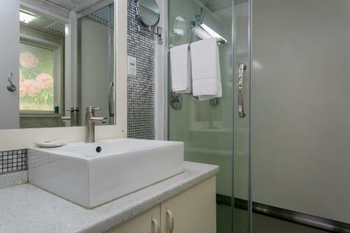 Lakefront Motor Lodge Thermal Spa