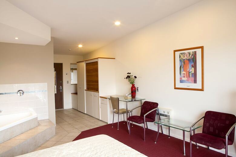 Chantillys Motor Lodge