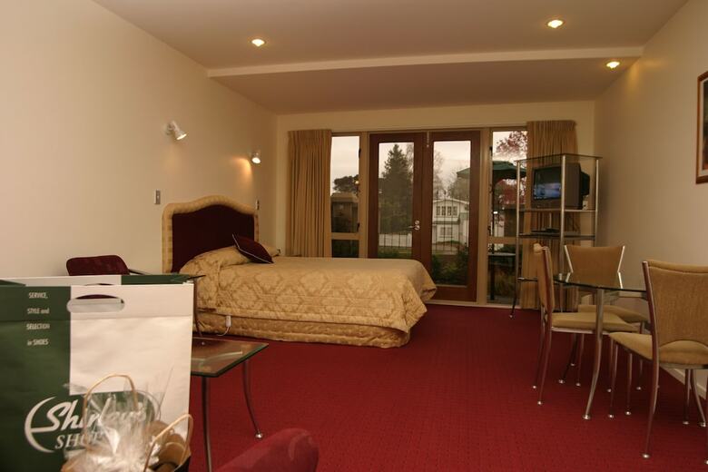 Chantillys Motor Lodge