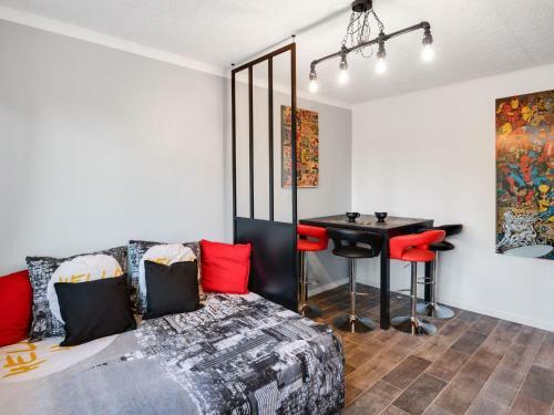 Modern Apartment In Le Cannet Near Centre