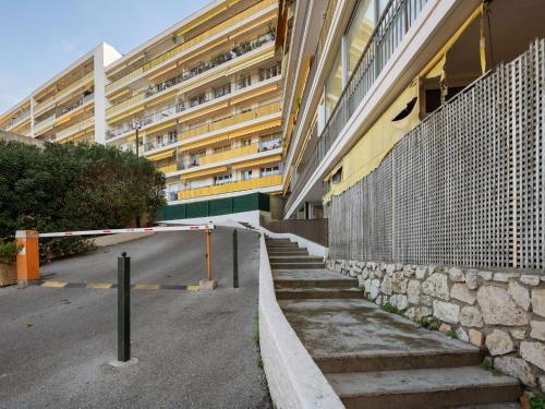 Modern Apartment In Le Cannet Near Centre