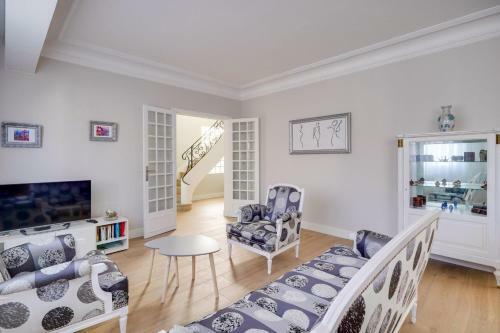 Lovely Family House With Garden