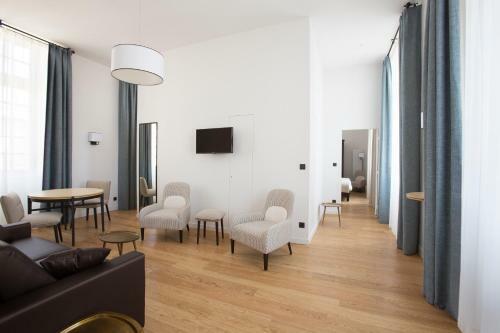 Hotel College Des Doctrinaires