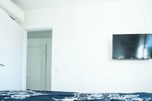 Nice Bright Apartment Next To The Beach