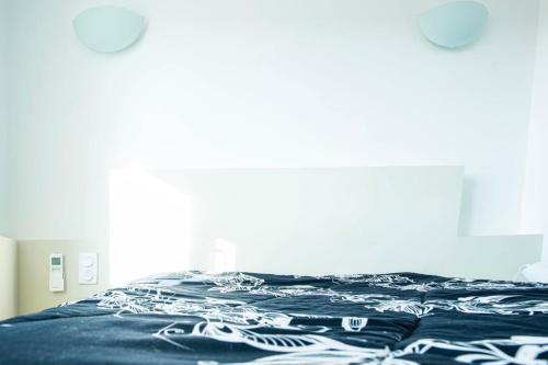 Nice Bright Apartment Next To The Beach