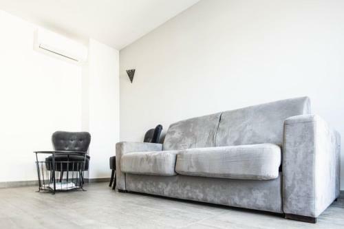 Nice Bright Apartment Next To The Beach