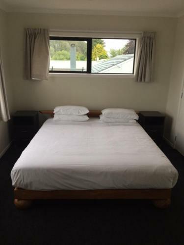Brooklyn Motor Lodge