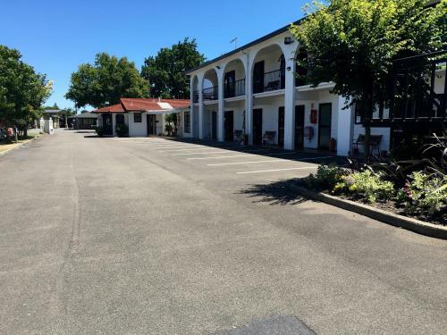 Hacienda Motor Lodge