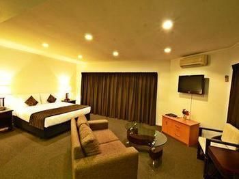 Motel Alpers Lodge & Conference Centre
