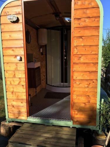 Captivating 1-bed Pod In Passais-villages
