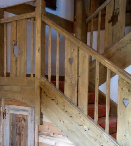 Beautiful Chalet With Spa In Les Allues