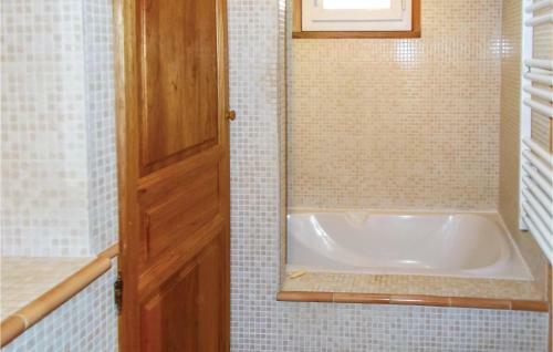 Two-bedroom Holiday Home In Les Angles