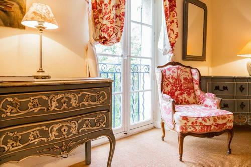 Les Camus Chateau Sleeps 22 Pool Wifi