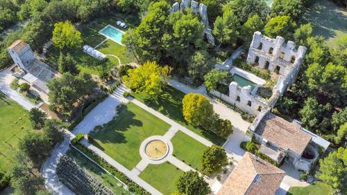 Les Camus Chateau Sleeps 22 Pool Wifi