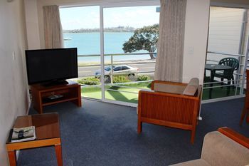 Bucklands Beach Waterfront Motel