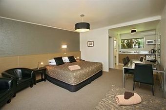 16 Northgate Motor Lodge