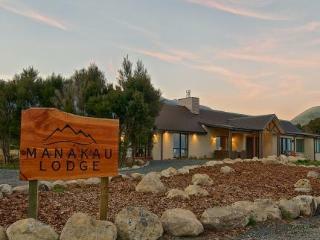 Manakau Lodge