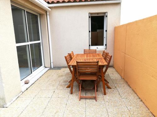 Maison Les Sables-d'olonne, 2 Pi�ces, 4 Personnes - Fr-1-385-23