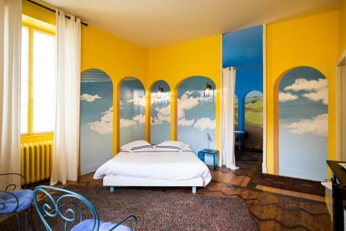 Levernois Chateau Sleeps 20 Pool Air Con Wifi