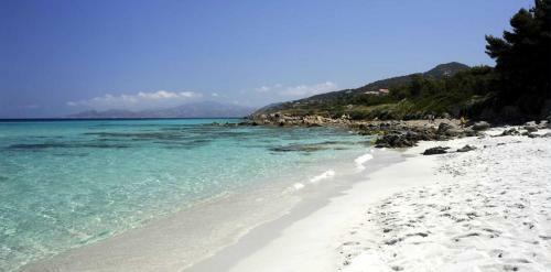 L'ile-rousse Holiday Home Sleeps 2 With Pool And Air Con