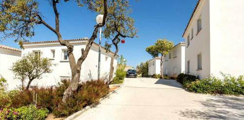 L'ile-rousse Holiday Home Sleeps 2 With Pool And Air Con